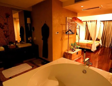 长春养生会所的黄昏恋：当爱情遇上八十岁